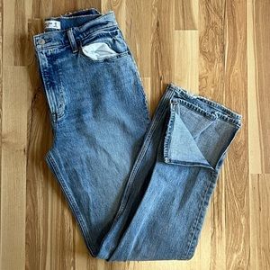 Abercrombie Ultra High Rise 90s Straight Jean